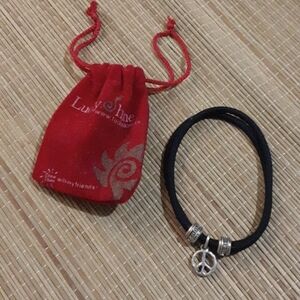 Lucky Brand LuckyShine Bracelet PeaceSymbol#DoubleBlkStretchVelvetpouch